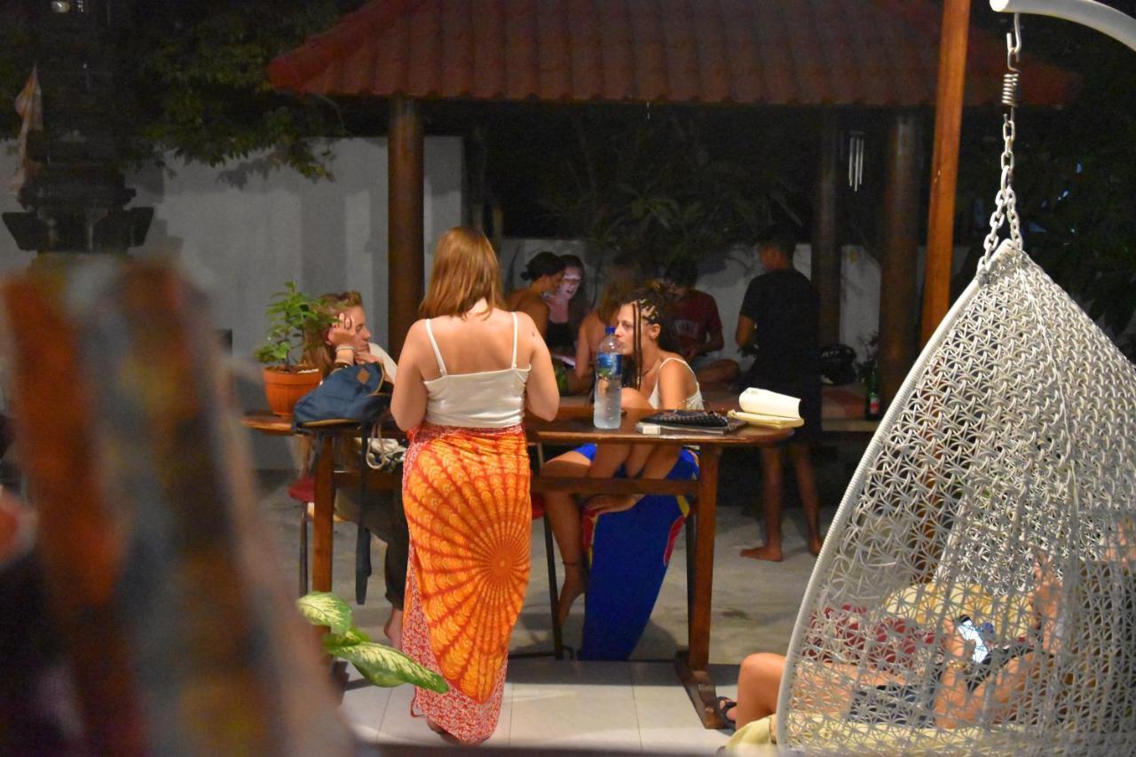 Hostel นูซาเปอนีดา ภายนอก รูปภาพ